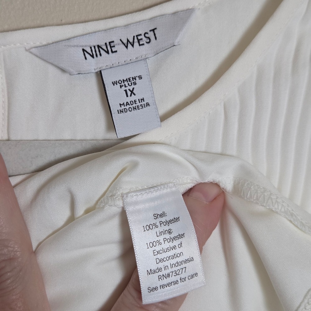 Nine West Blouse Women 1X White Top Pleated Ruffle Cuff Minimalist Feminine Work - Picture 4 of 9